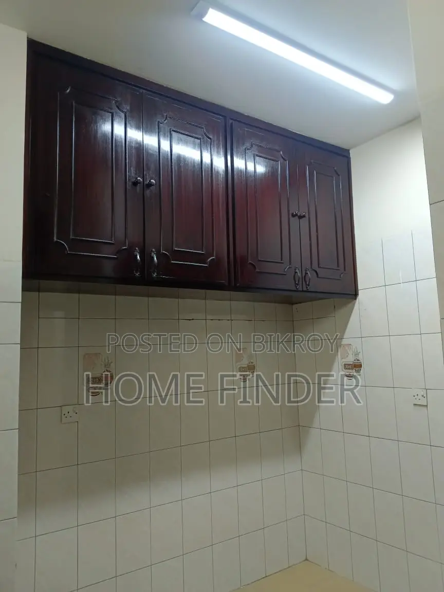 Good Quality 2400 Sqft Un-Furnished Apartment For Rent In Gulshan