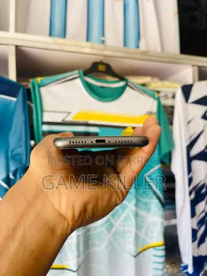 Apple iPhone 11 (Used)