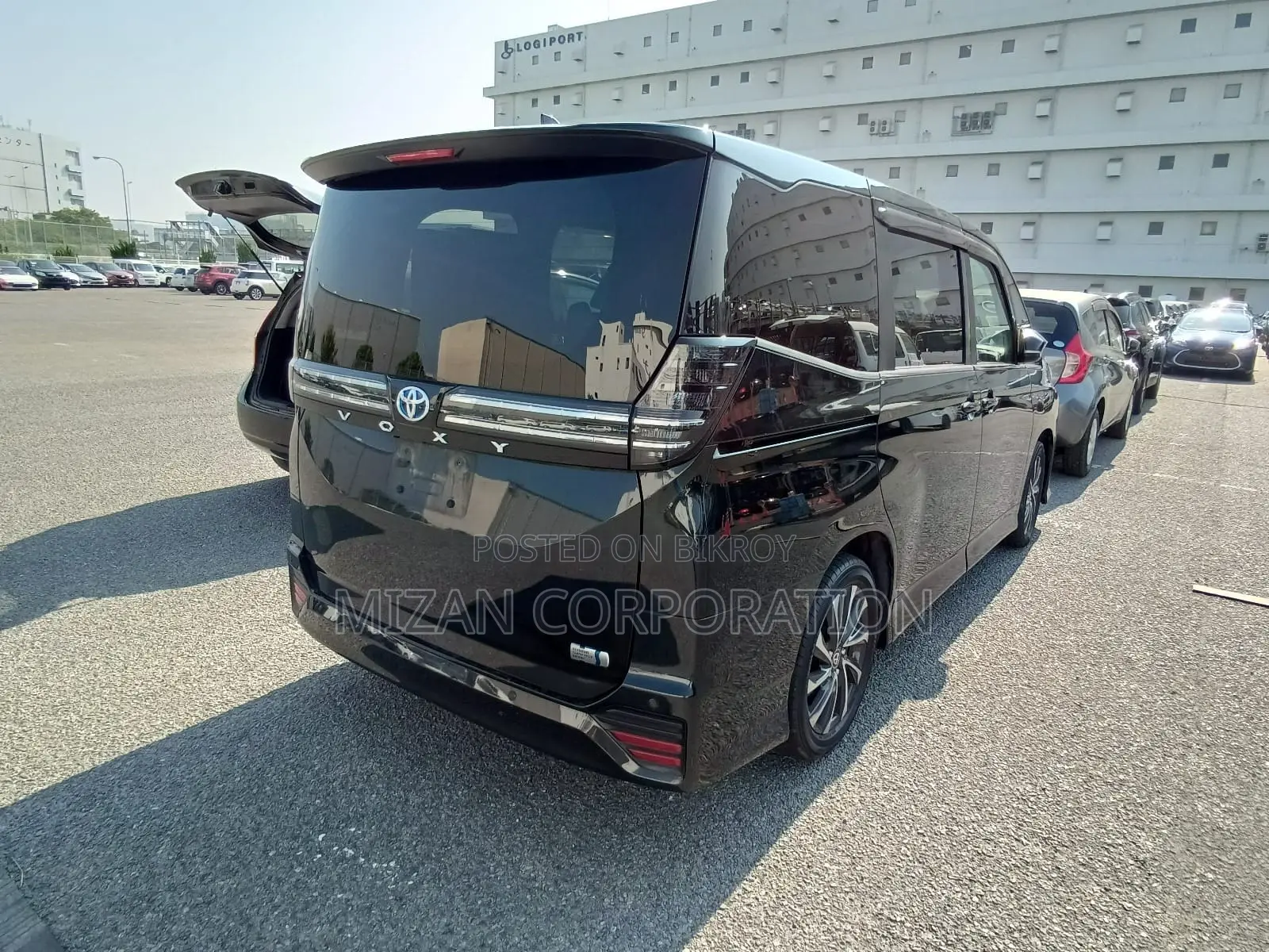 Toyota Voxy 2022 Black