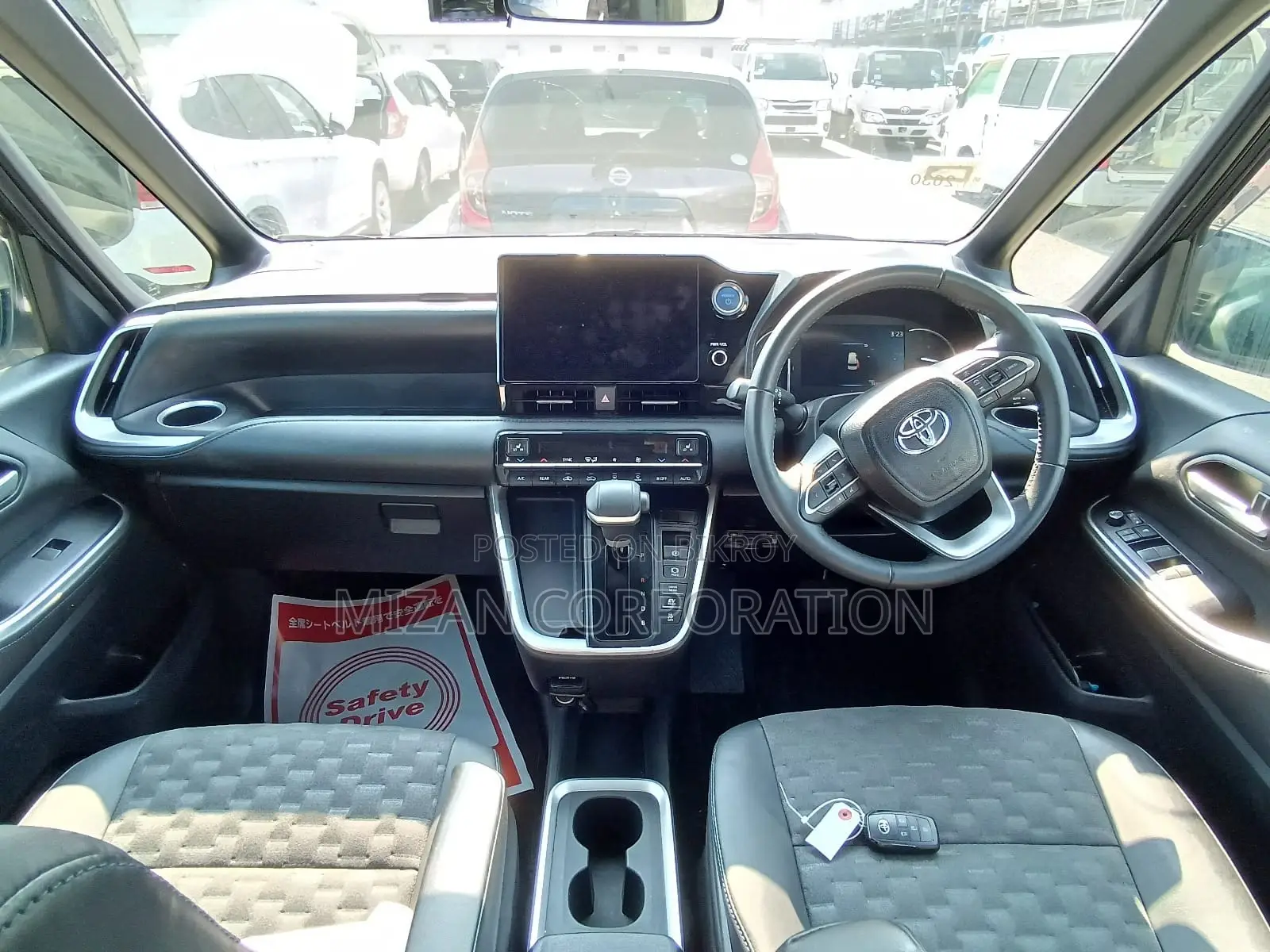 Toyota Voxy 2022 Black