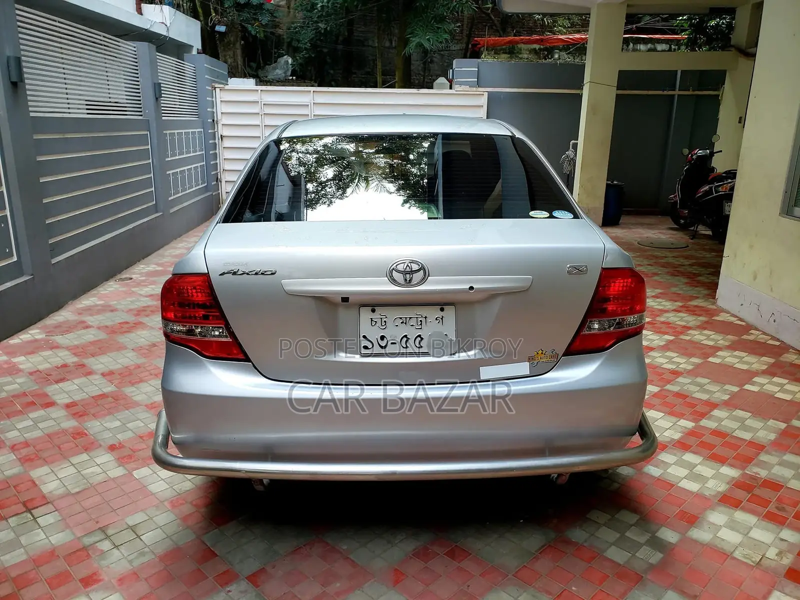 Toyota Axio X Extremely Fresh 2011