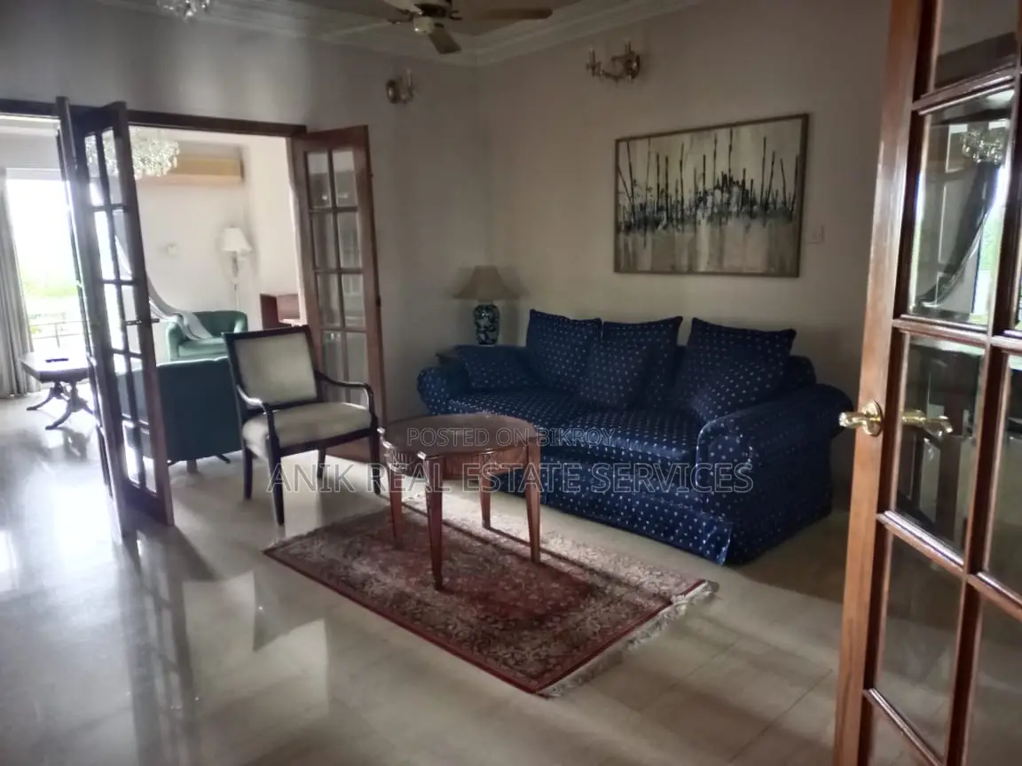 Lake View luxurious Full Farnised Flat Rent In Gulshan 2