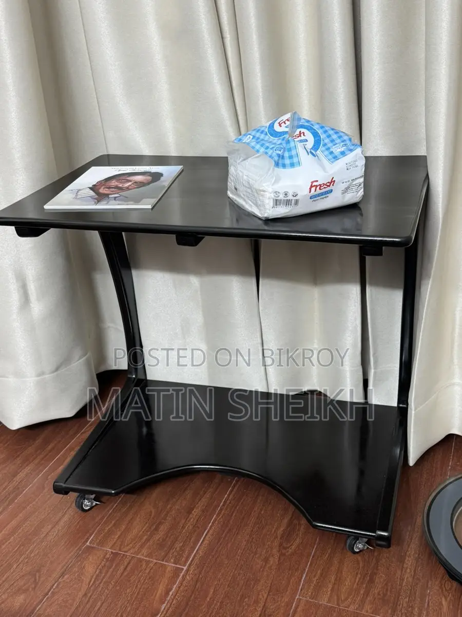Books, Décor Coffee – One Table for Everything