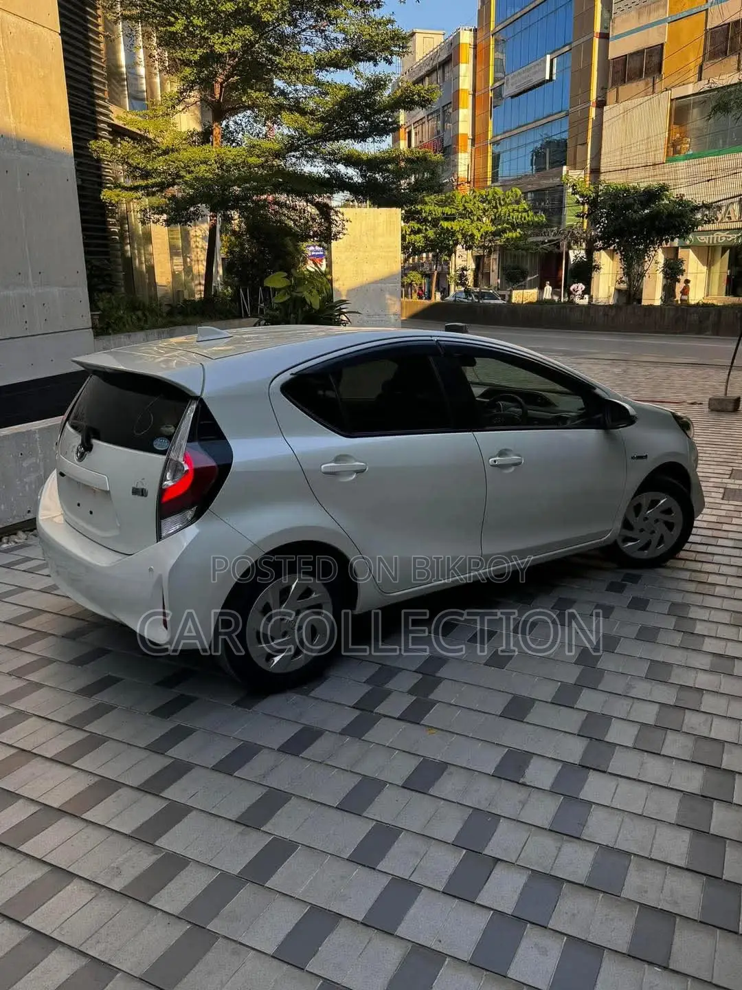 Toyota Aqua S Pearl hybrid 2020