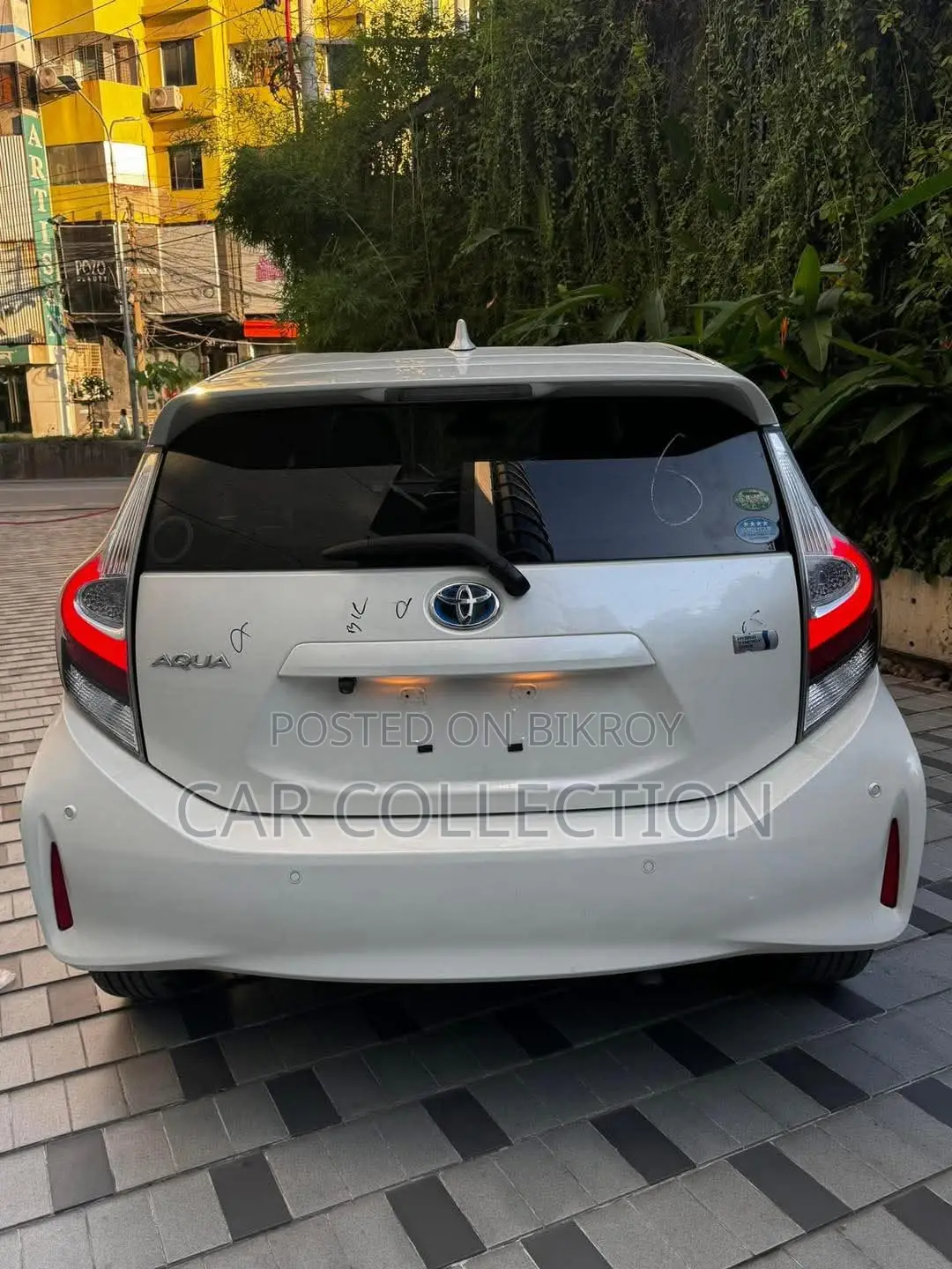 Toyota Aqua S Pearl hybrid 2020