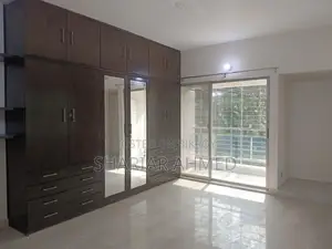 2800 Sqft 4 BED UN-FURNISHED APARTMENT FOR RENT IN GULSHAN 2