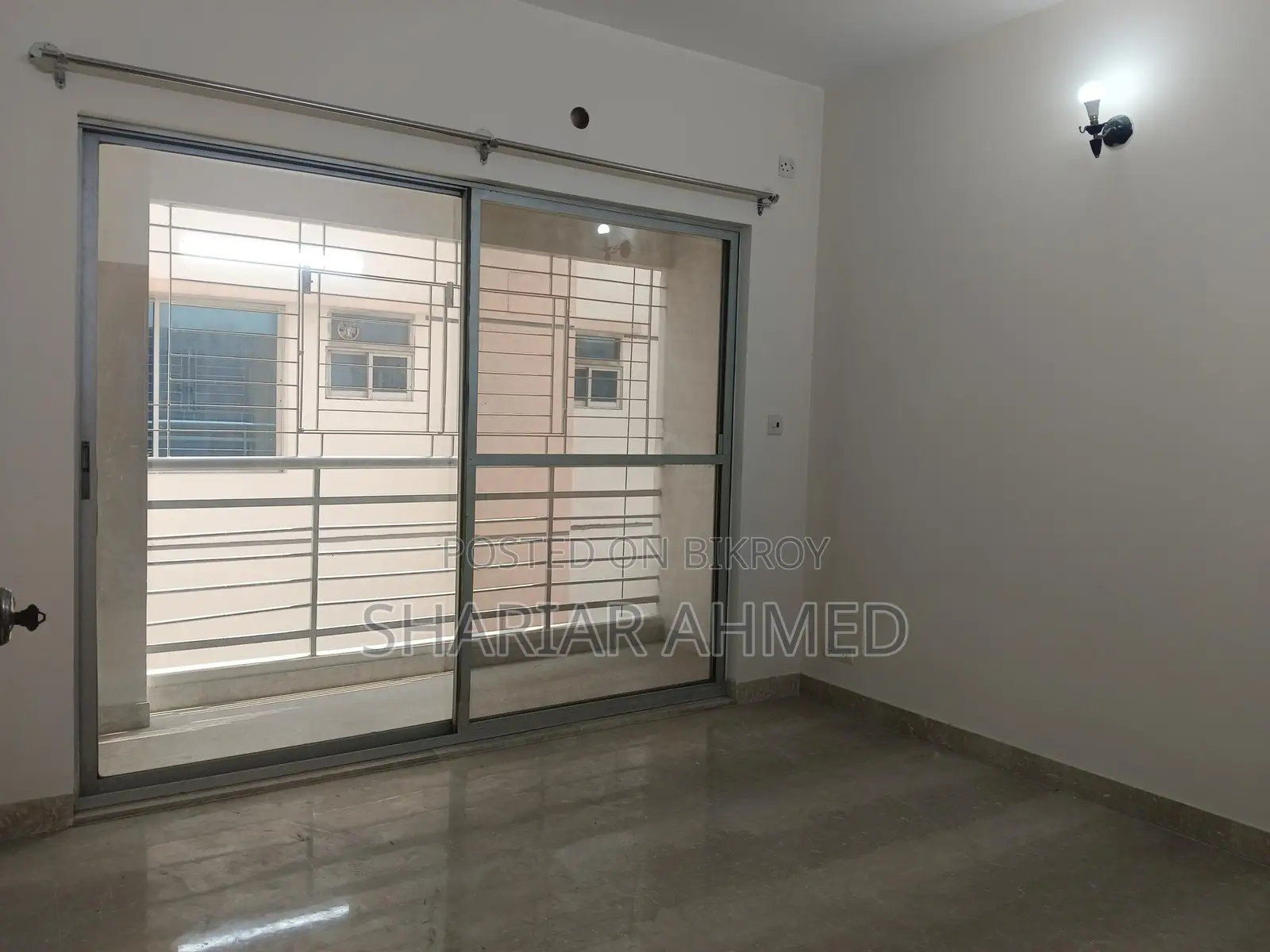 2800 Sqft 4 BED UN-FURNISHED APARTMENT FOR RENT IN GULSHAN 2