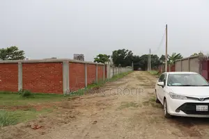 ঢাকা বিমানবন্দরের বিপরীতে, হজ ক্যাম্প সংলগ্ন সম্পূর্ণ রেডি প্লট বিক্রয়