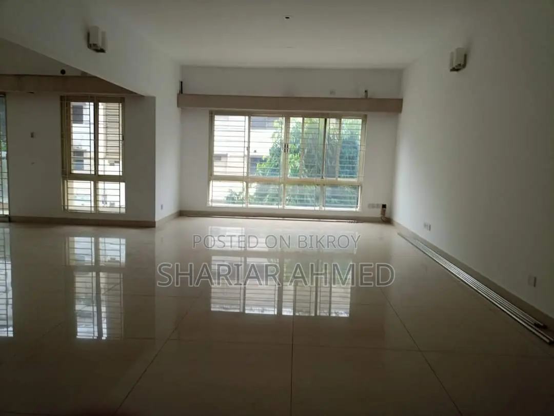 Semi Furnished (GYM_POOL) Apt: For Rent In GULSHAN