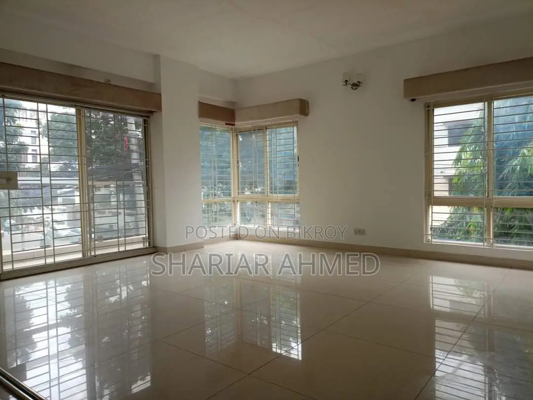 Semi Furnished (GYM_POOL) Apt: For Rent In GULSHAN