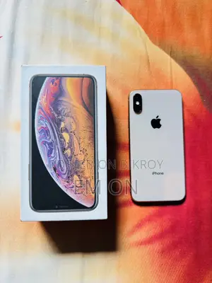 Apple iPhone XS (Used)