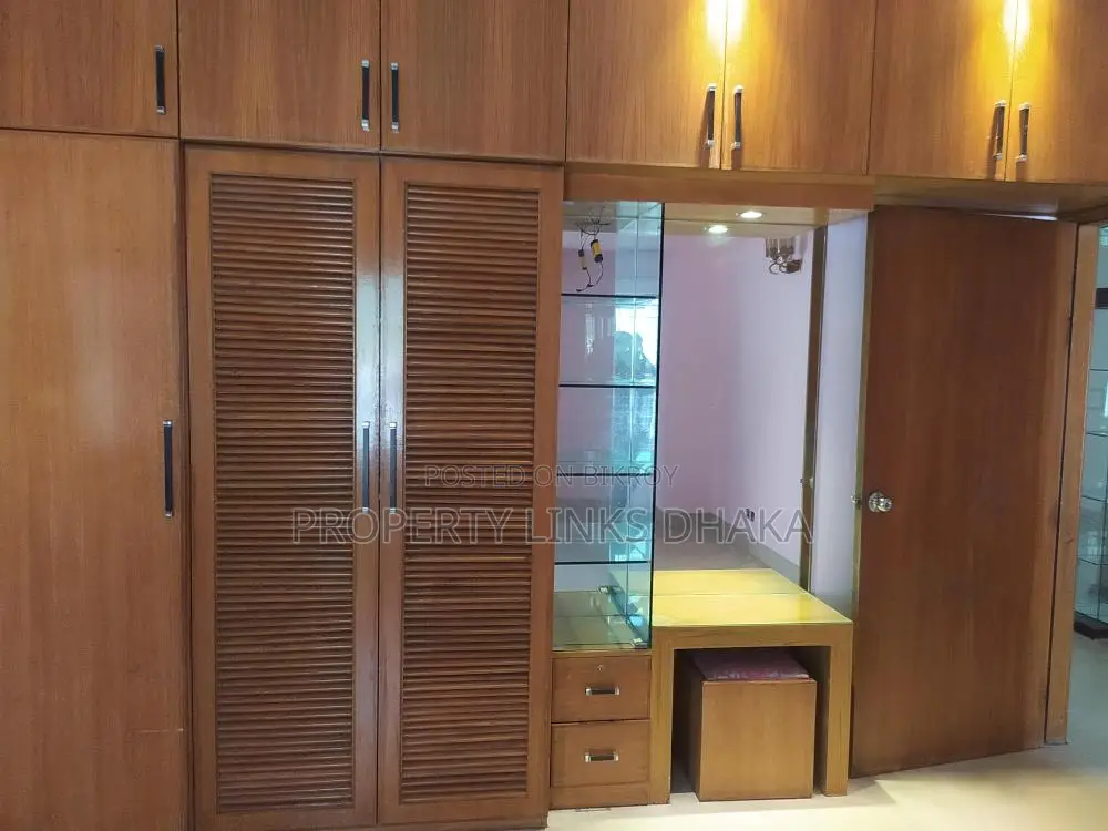 3-Bedroom, 4-Washroom, 3-Balcony Apartment with Drawing, Dining, and Parking