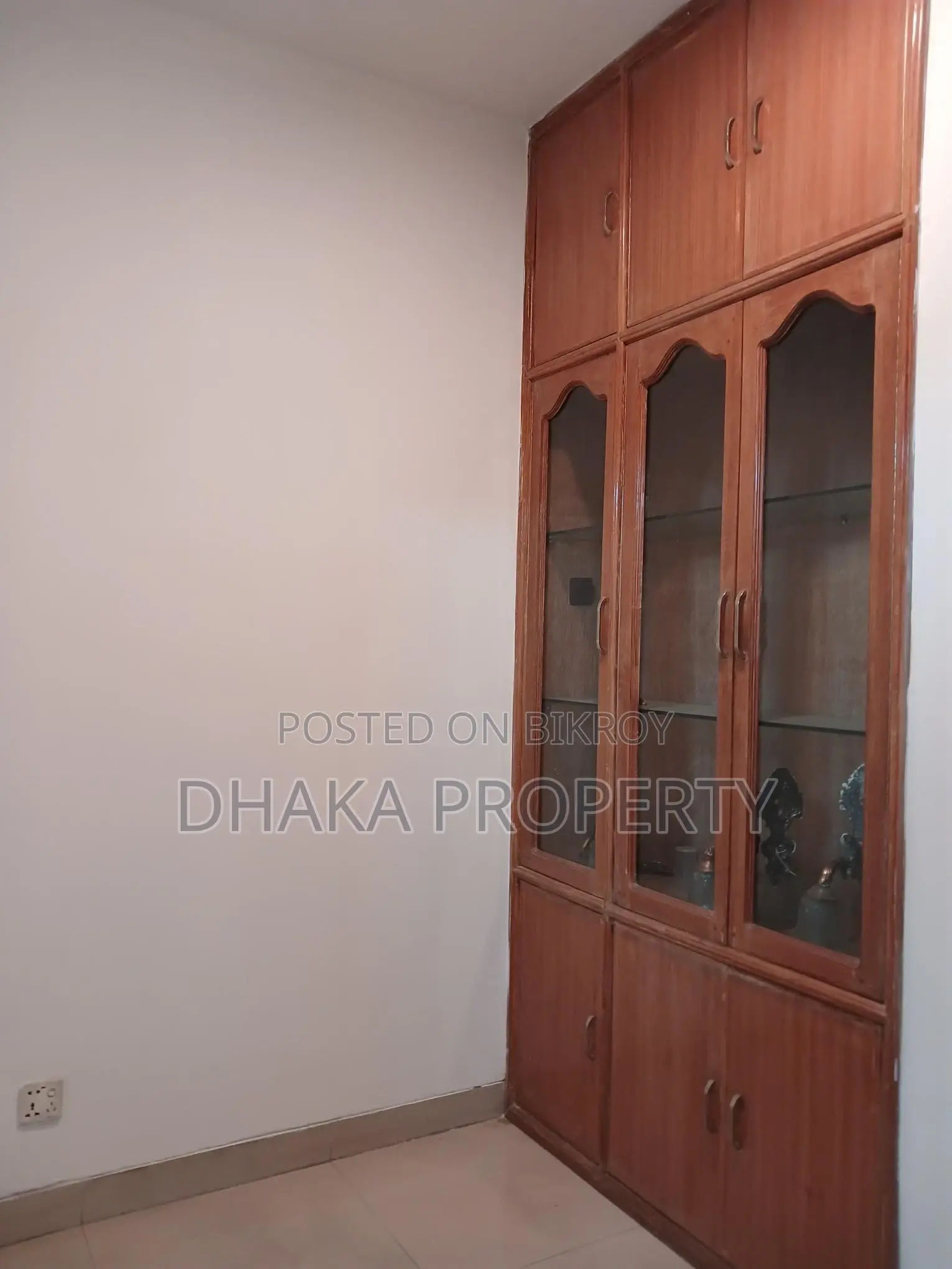 গুলশান ডিপ্লোমেটিক এলাকায় ৩ বেডরুমের সুন্দর অ্যাপার্টমেন্ট ভাড়া হবে