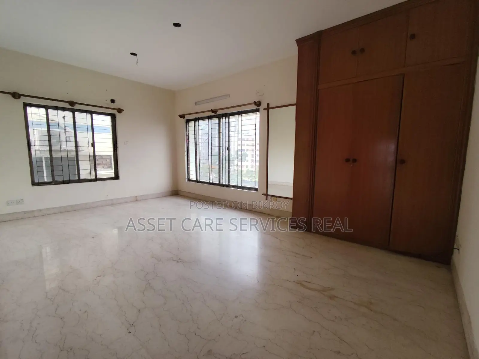 4000-Sqft 4Bed Lake View Big Apartment Rent In Gulshan-2