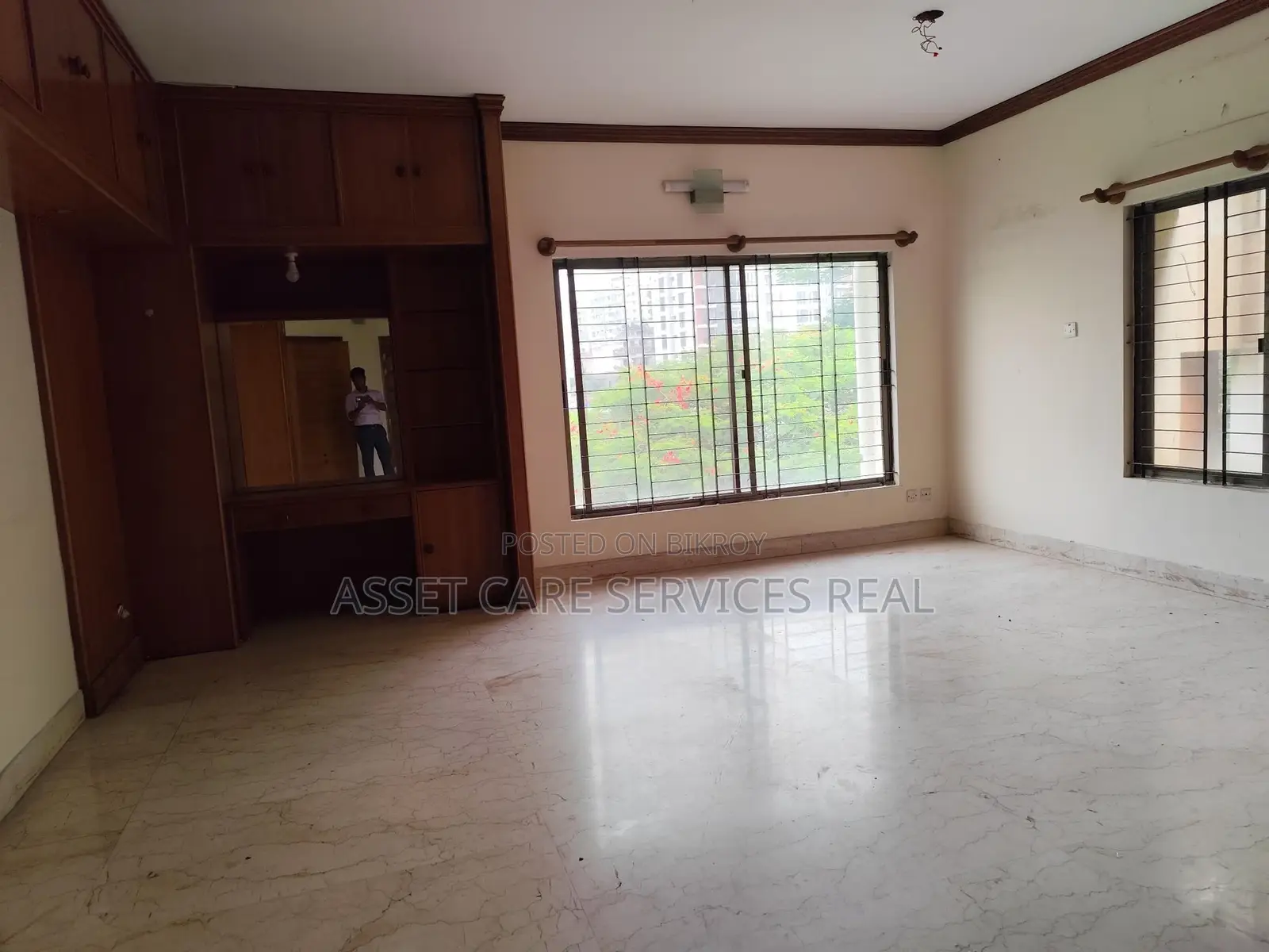 4000-Sqft 4Bed Lake View Big Apartment Rent In Gulshan-2