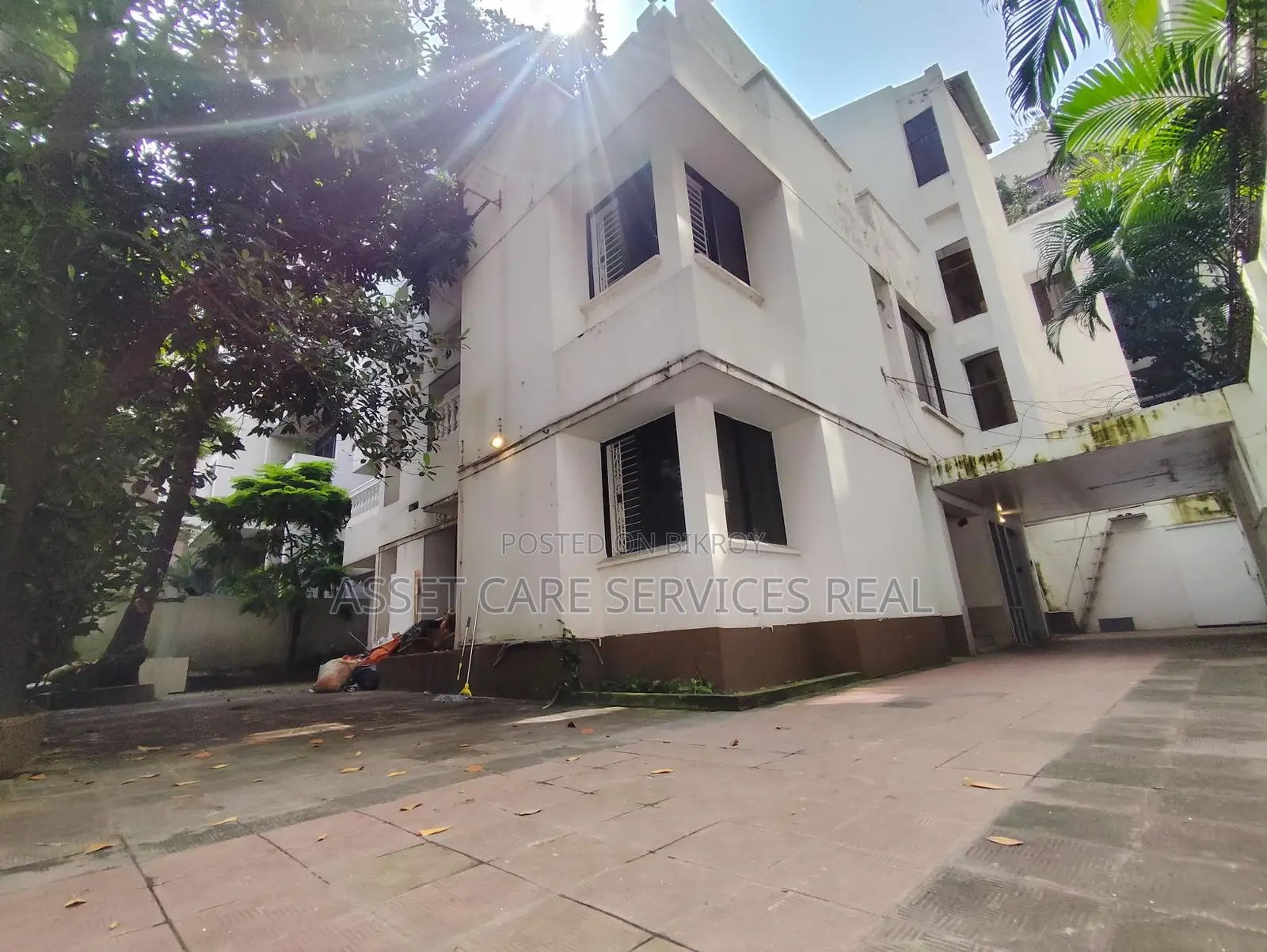 উত্তর গুলশানে ইন্ডিপেন্ডেন্ট হাউস অফিস ভাড়ার জন্য