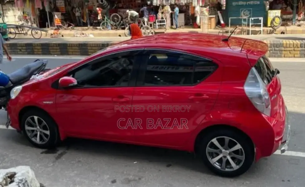 টয়োটা অ্যাকুয়া জি পুশ হাইব্রিড ২০১৪
