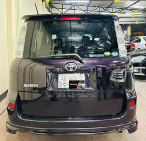 Toyota Sienta 1.5 FWD 2012 Purple