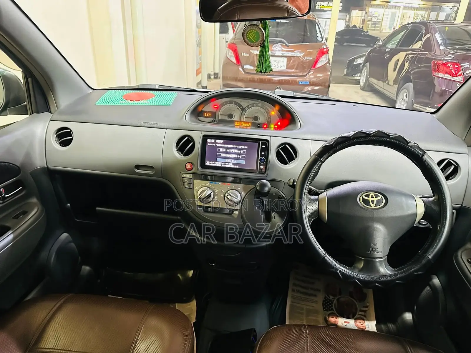 Toyota Sienta 1.5 FWD 2012 Purple