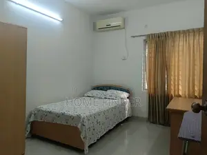 গুলশানে ৩ বেডরুমের ২৩৫০ বর্গফুটের ফুল ফার্নিশড অ্যাপার্টমেন্ট ভাড়া হবে