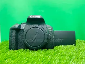 Canon 700D 18-55 kit lens