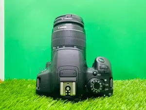 Canon 700D 18-55 kit lens