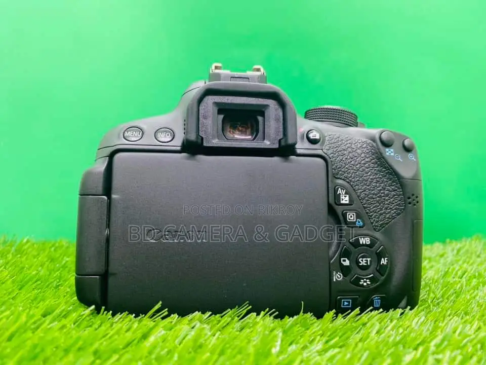 Canon 700D 18-55 kit lens