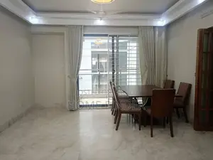 সেমি-ফার্নিশড (৩৯১০ বর্গফুট-৪ বেড) অ্যাপার্টমেন্ট: গুলশান (২)-এ ভাড়া হবে