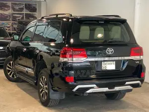 Toyota Land Cruiser V8 VX MINT CONDITION 2013
