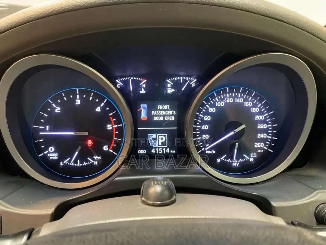 Toyota Land Cruiser V8 VX MINT CONDITION 2013