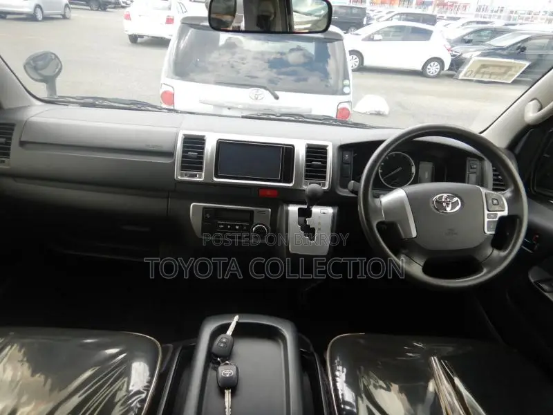 Toyota Hiace SUPER GL KEY START 2020