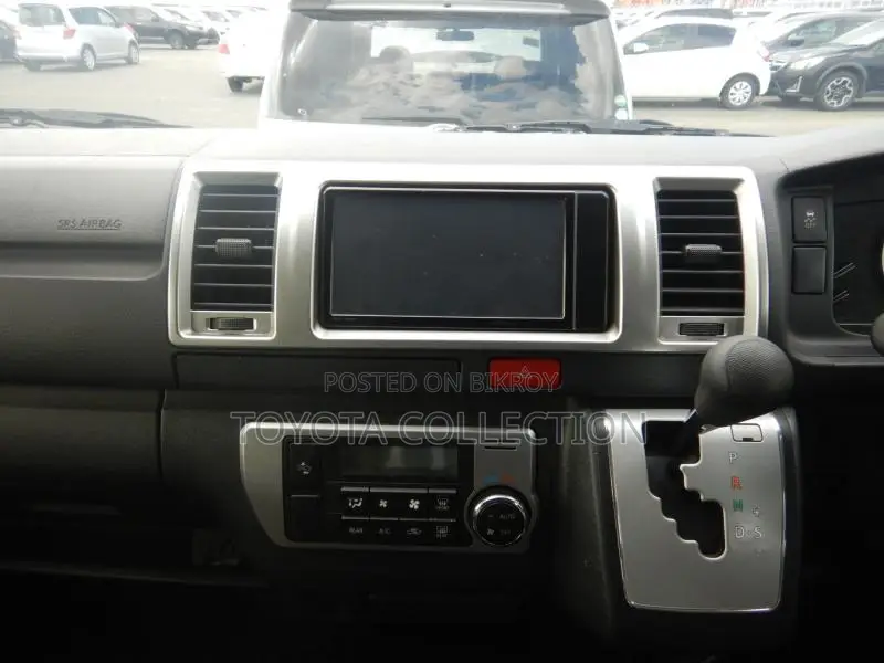 Toyota Hiace SUPER GL KEY START 2020