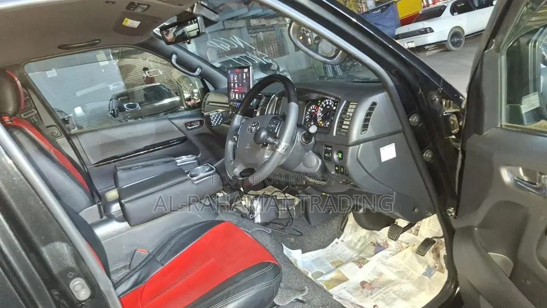 Toyota Hiace SUPER GL DARK PRIM 2 2023