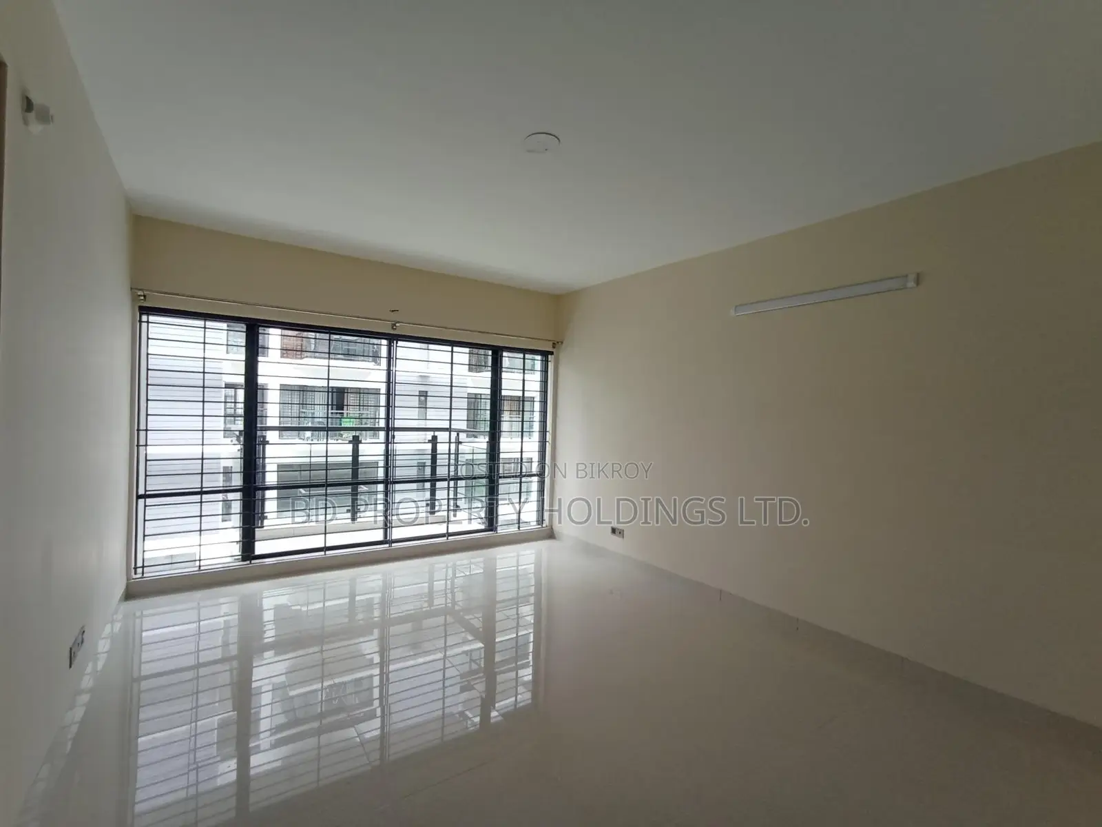 2500 SFT Luxurious Brand New Ready Flat for Rent in Uttara