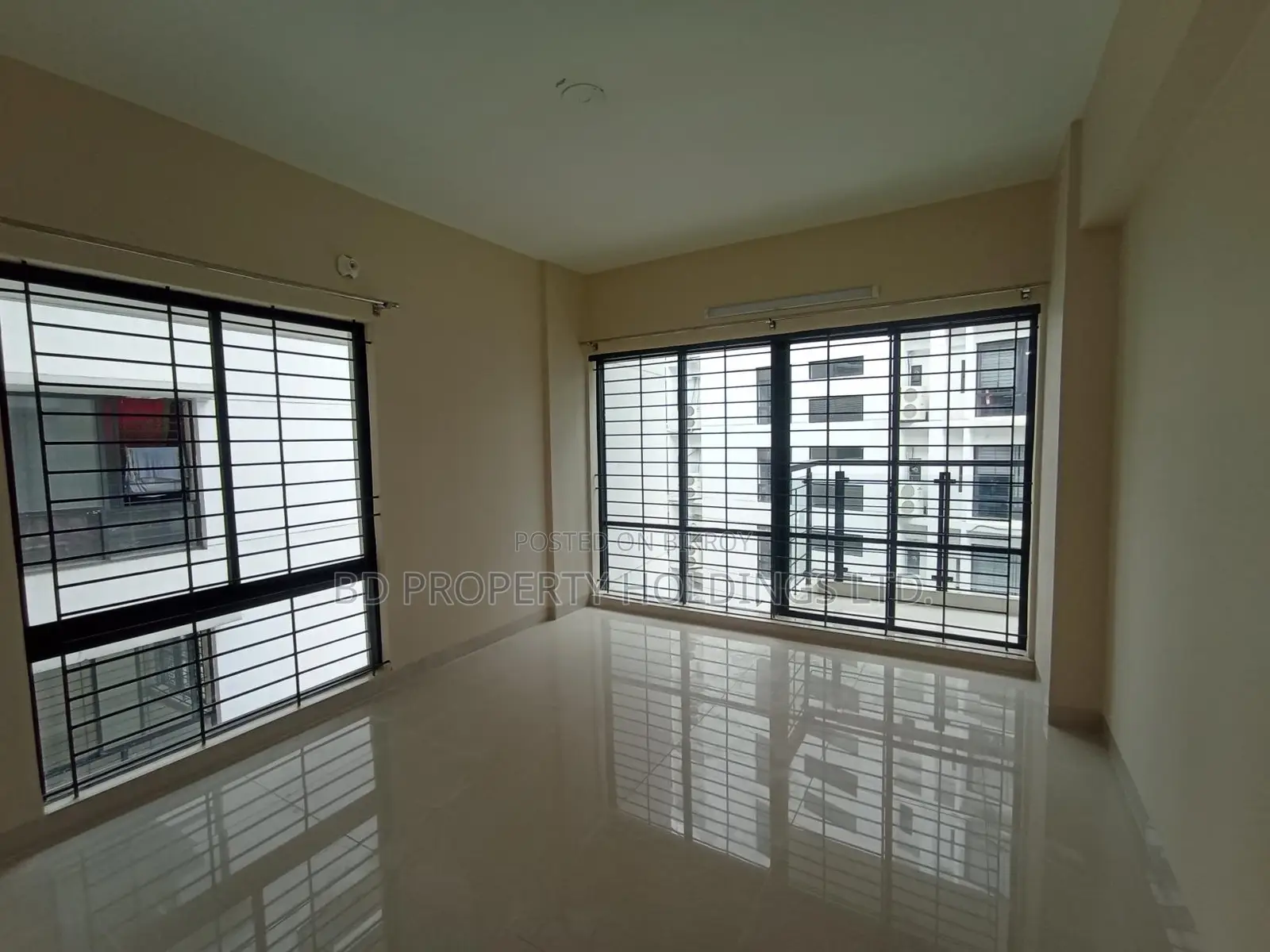 2500 SFT Luxurious Brand New Ready Flat for Rent in Uttara