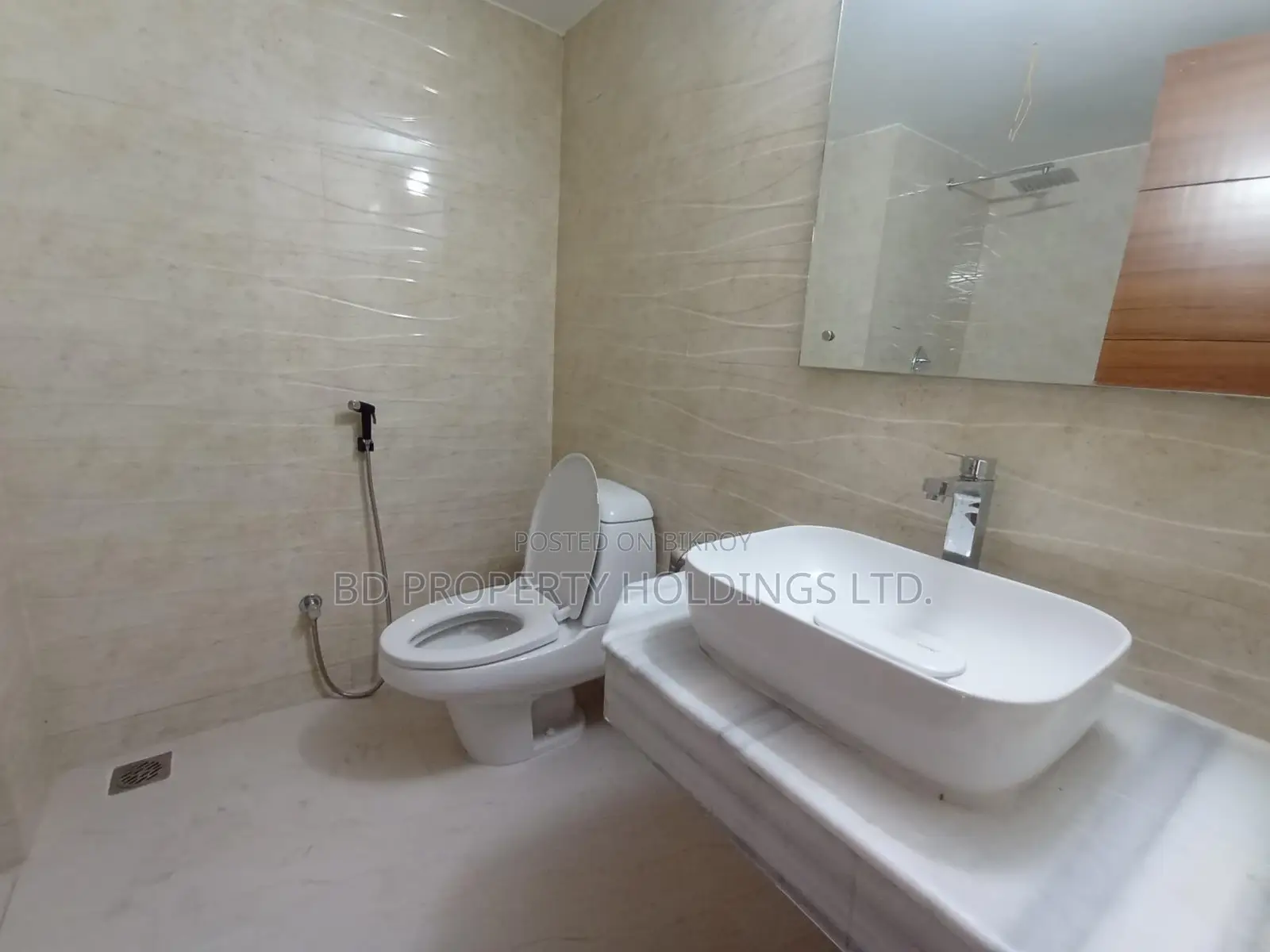 2500 SFT Luxurious Brand New Ready Flat for Rent in Uttara