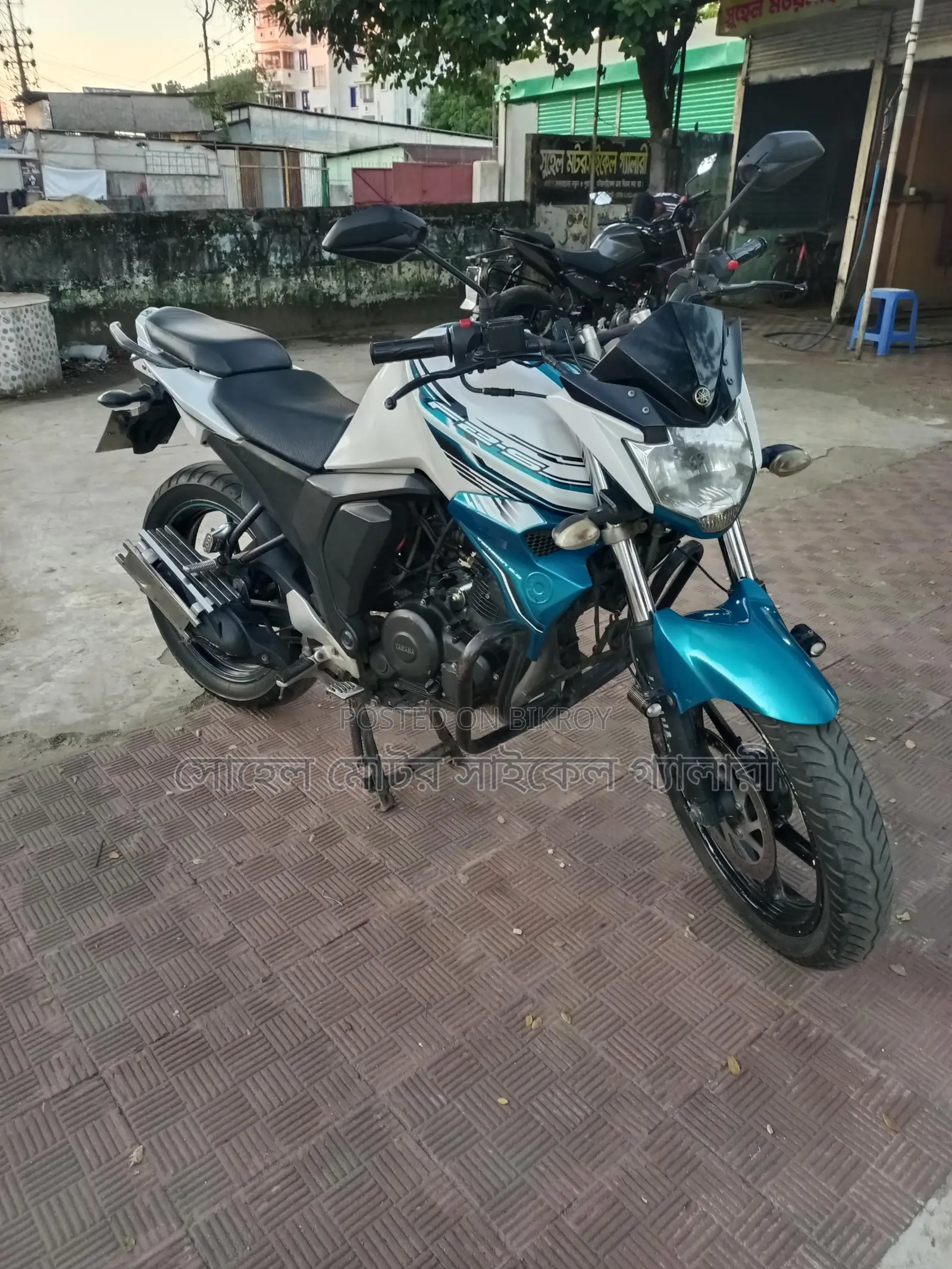 Yamaha FZS 2016