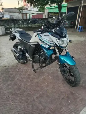 Yamaha FZS 2016
