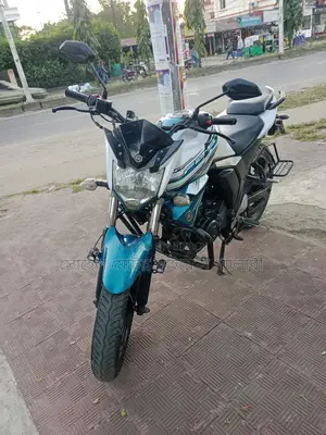 Yamaha FZS 2016