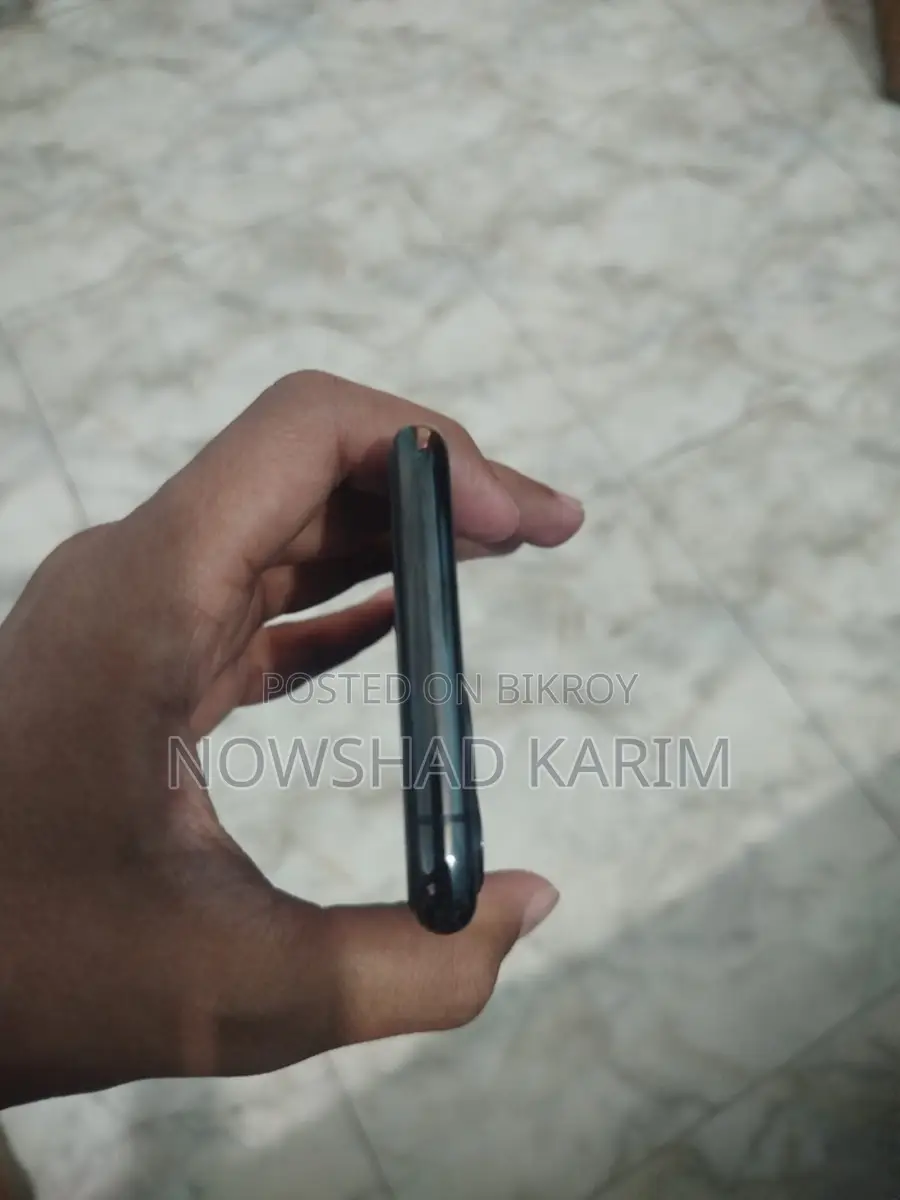Apple iPhone 11 Pro . (Used)
