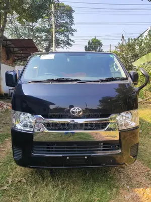 Toyota Hiace GL LED DUAL AC BLACK 2020