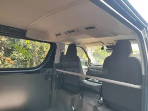 Toyota Hiace GL LED DUAL AC BLACK 2020