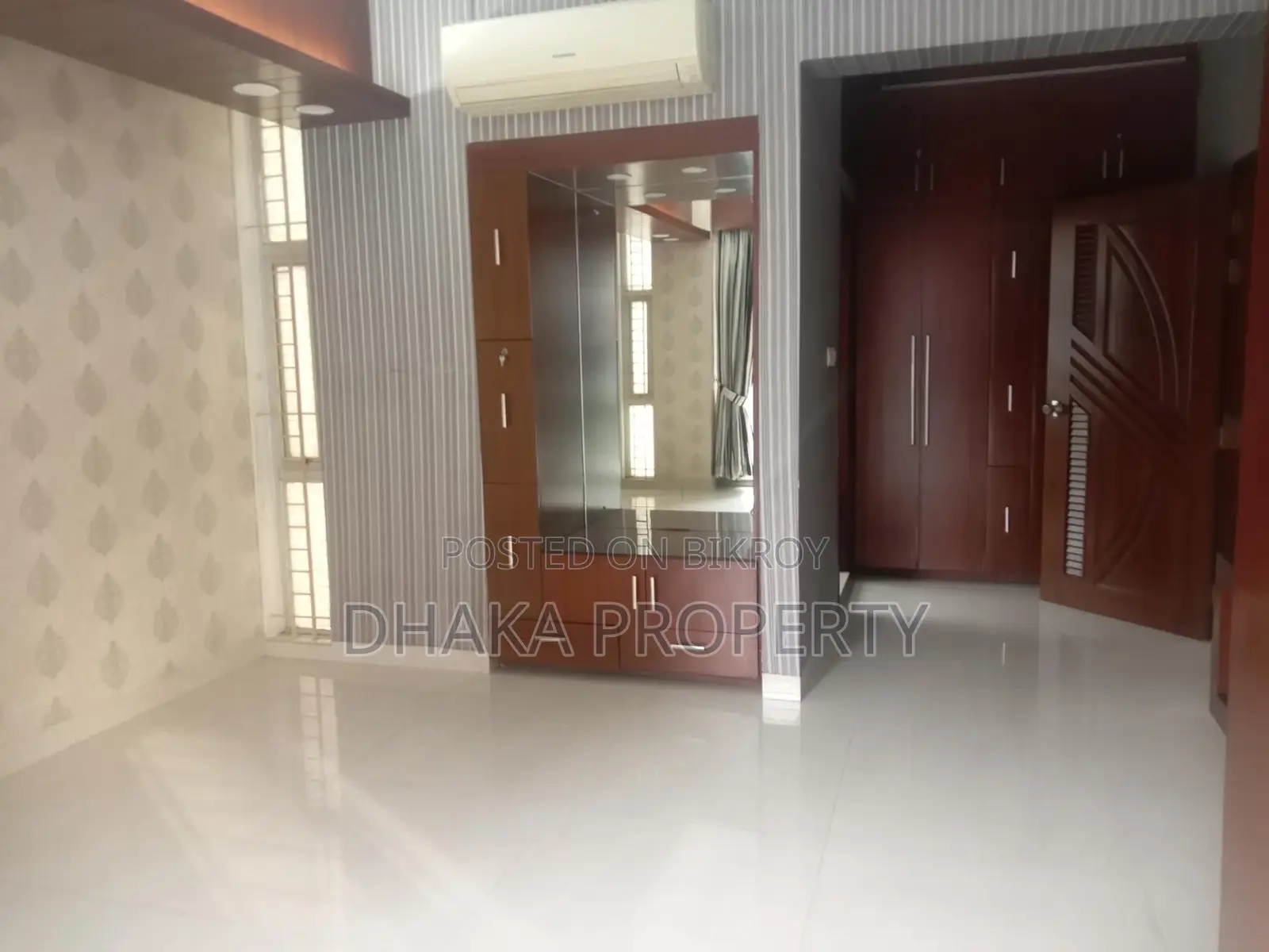 Semi Furnished 3-Bedrooms Nice Apartment Rent in Gulshan