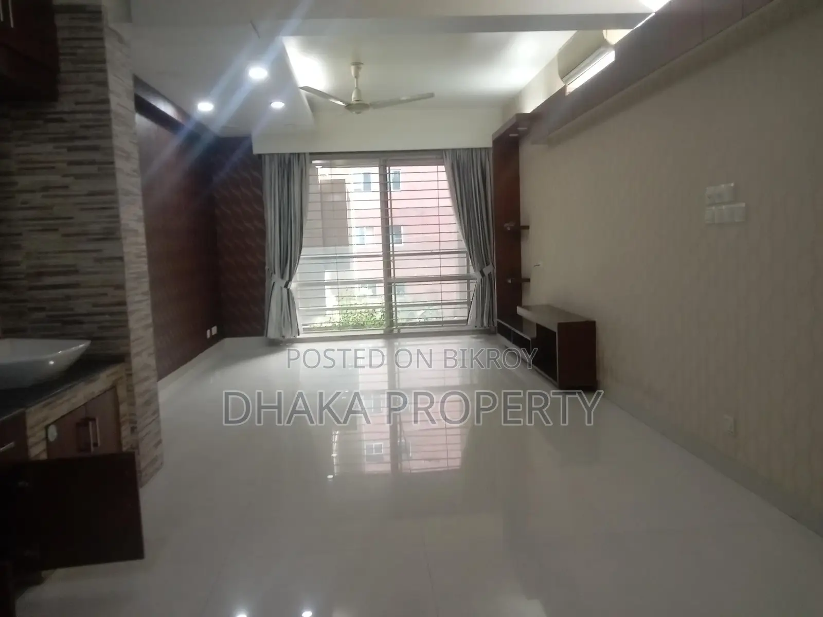 Semi Furnished 3-Bedrooms Nice Apartment Rent in Gulshan