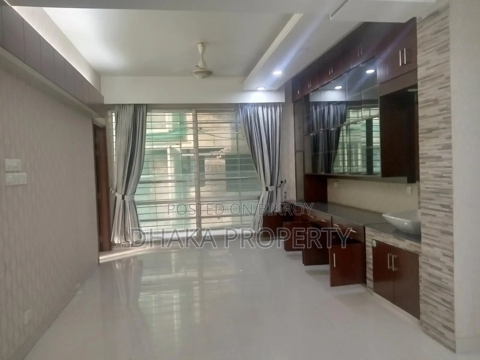 Semi Furnished 3-Bedrooms Nice Apartment Rent in Gulshan