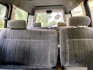 Toyota Noah GL-STANDARD ROOF 2006