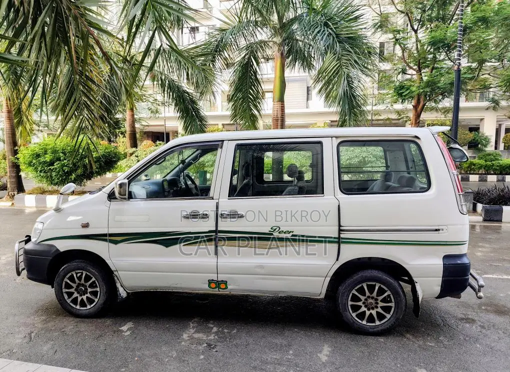 Toyota Noah GL-STANDARD ROOF 2006