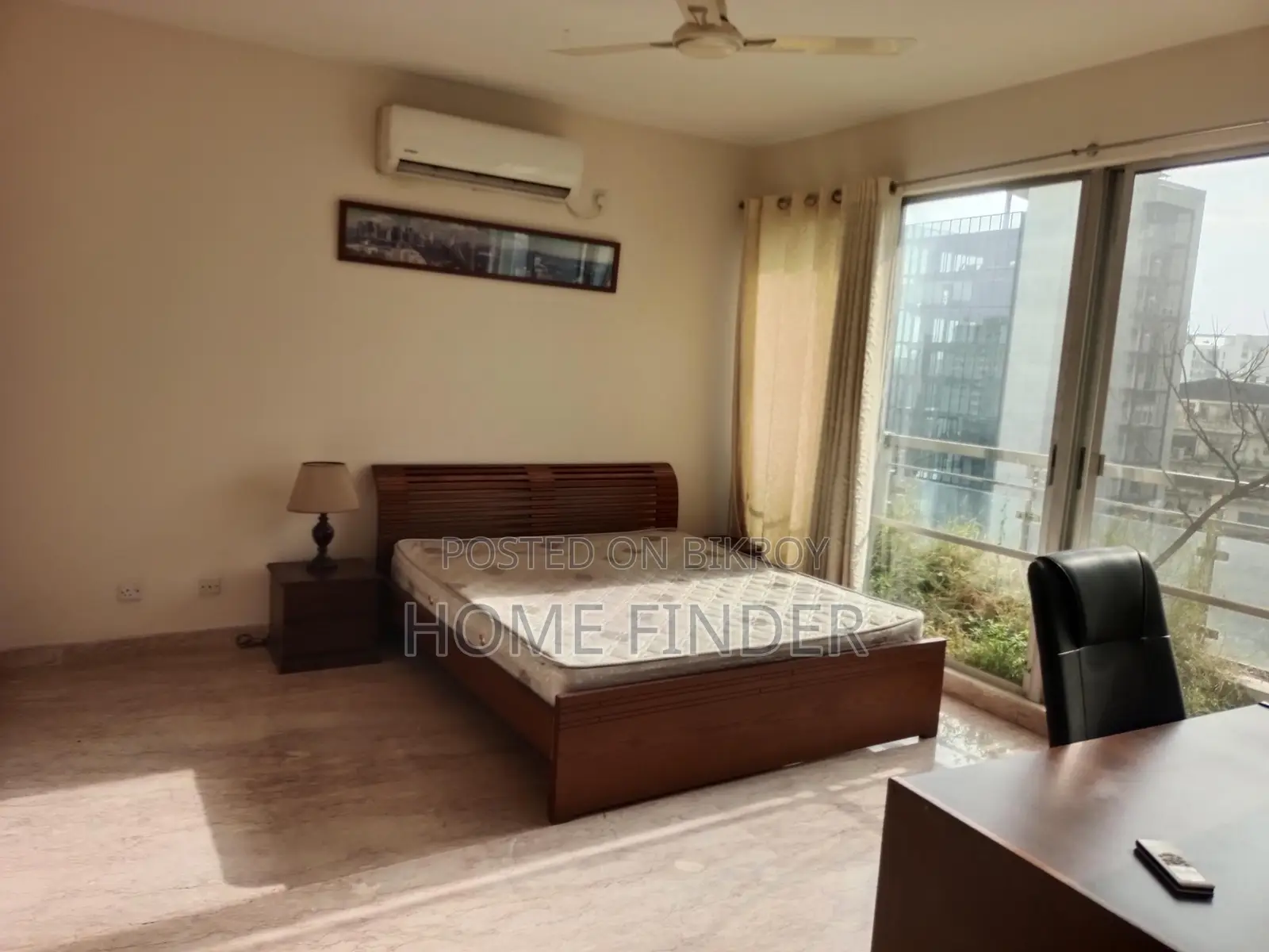 গুলশান(২)-এ ২৭০০ বর্গফুটের ৩ বেড ফার্নিশড ফ্ল্যাট ভাড়া হবে