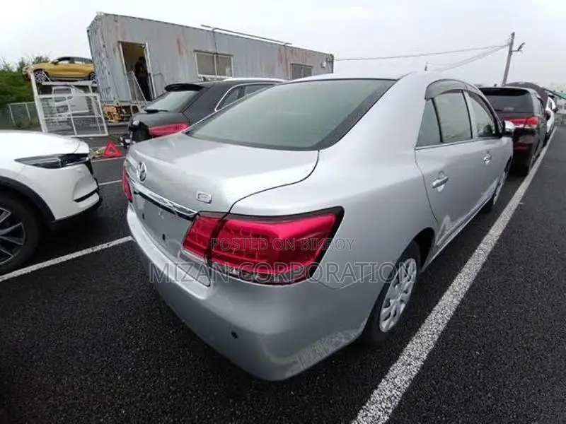 Toyota Premio FL 2020