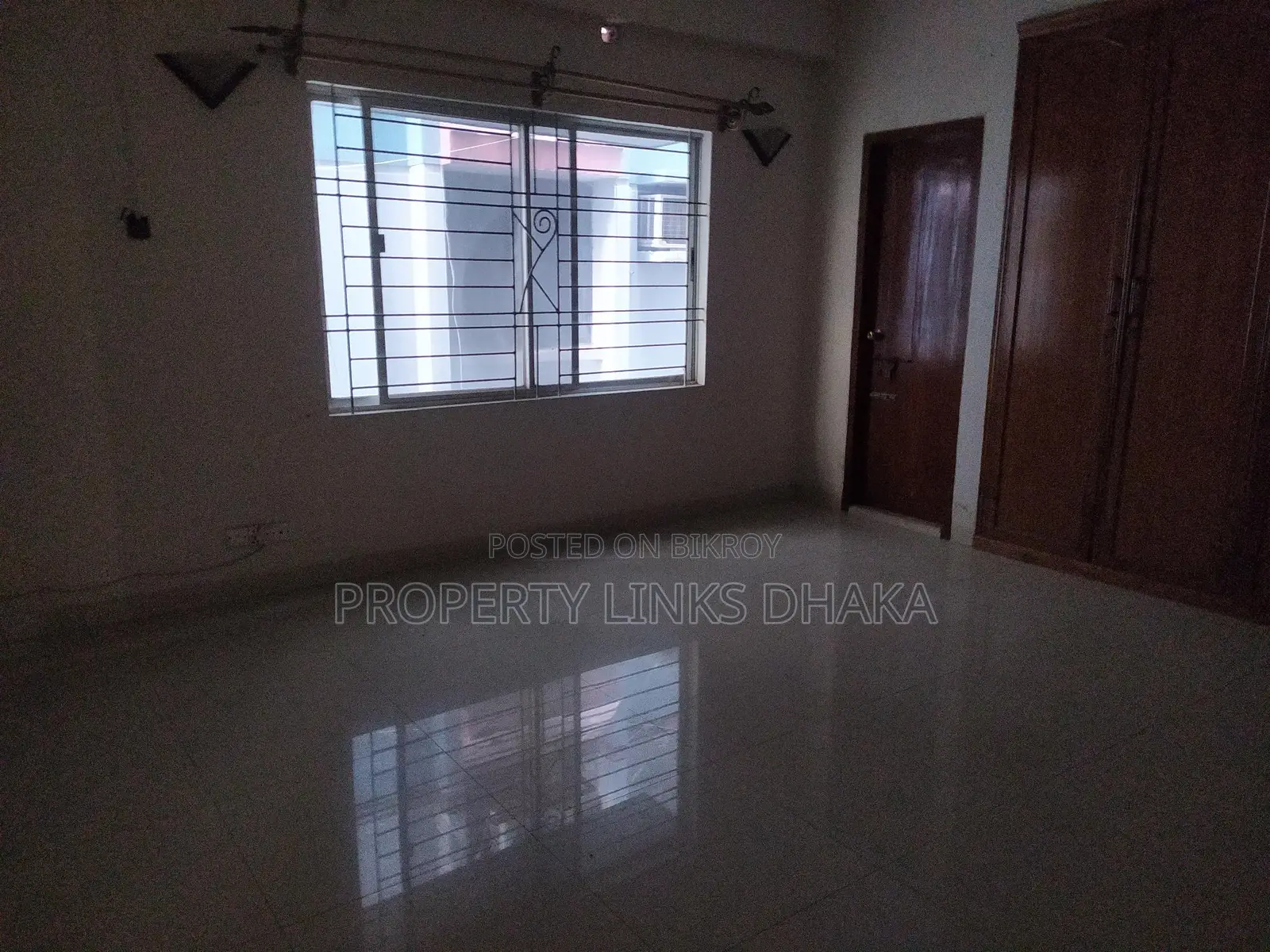 Unfurnished flat for Rent in office Gulshan